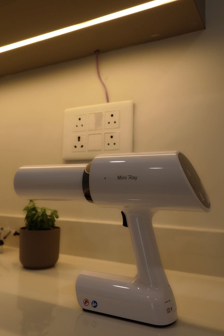 Portable digital X-ray unit